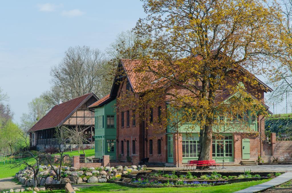 Folwark Karczemka Hotel Maldyty Exterior photo